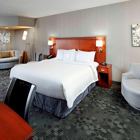 Courtyard By Marriott Akron Stow Екстериор снимка