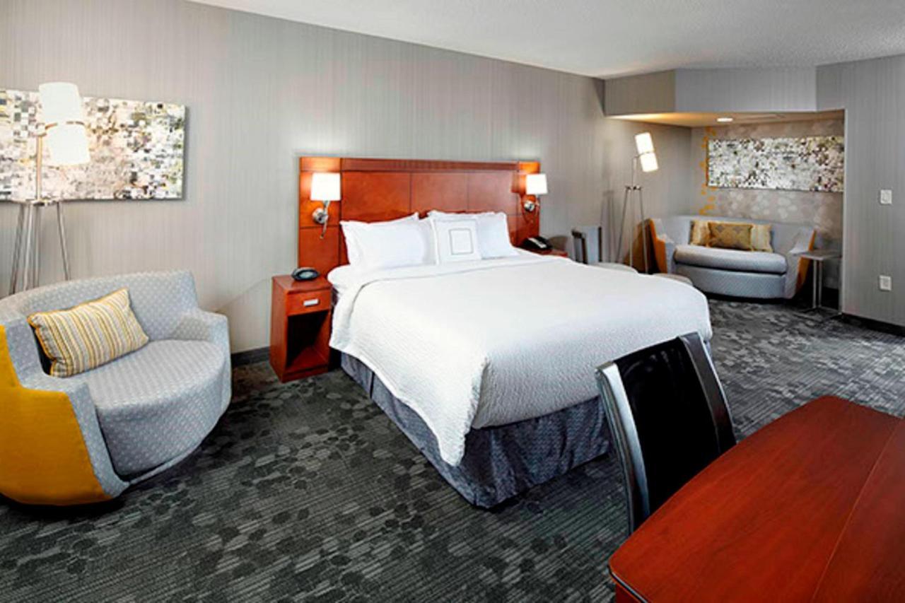Courtyard By Marriott Akron Stow Екстериор снимка