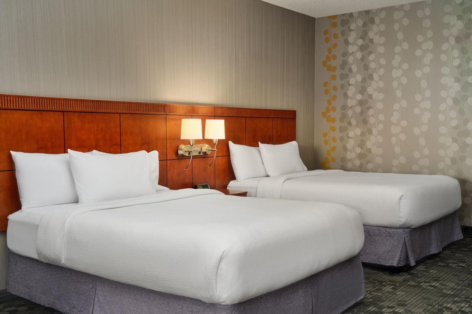 Courtyard By Marriott Akron Stow Екстериор снимка
