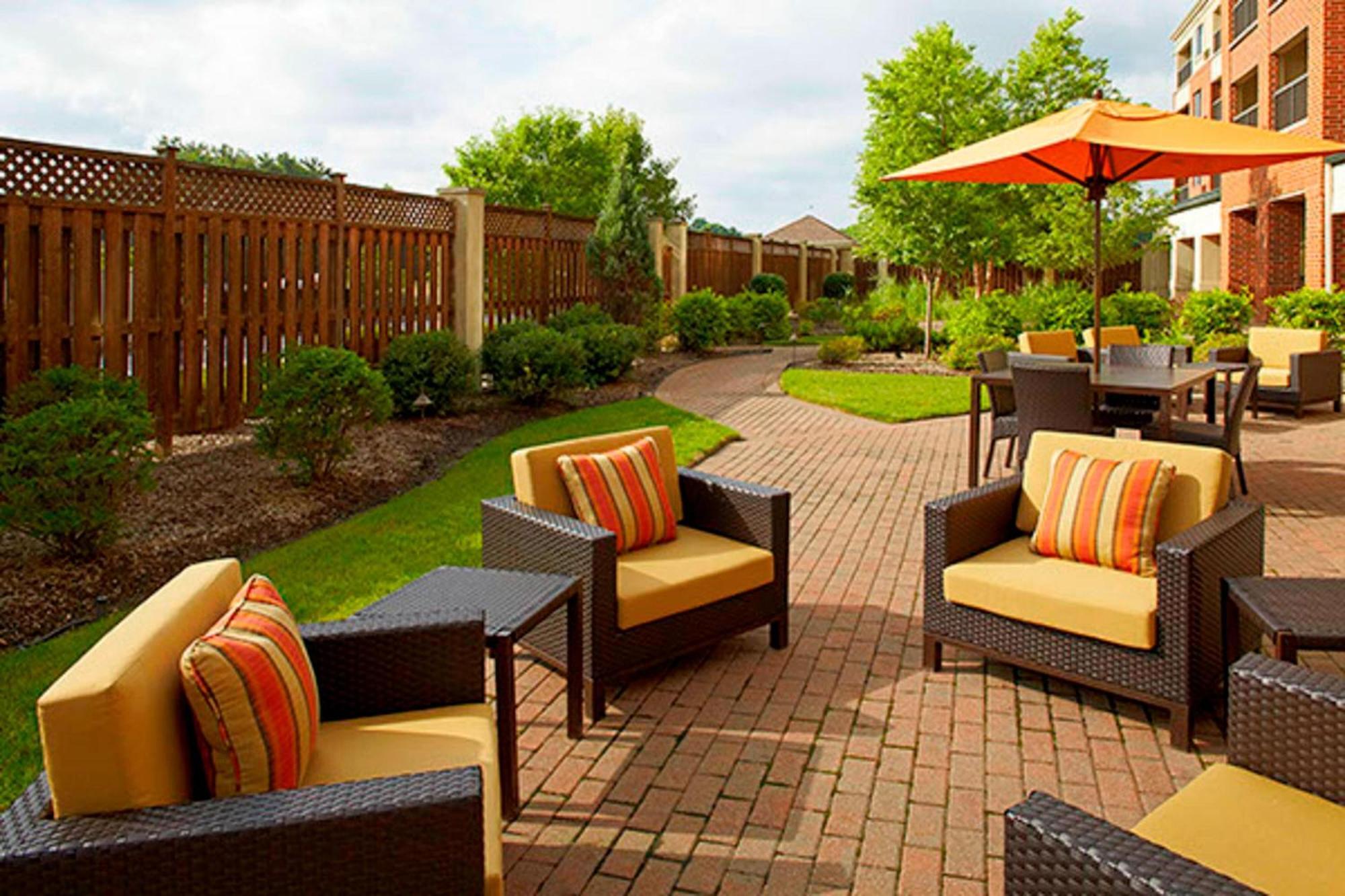 Courtyard By Marriott Akron Stow Екстериор снимка